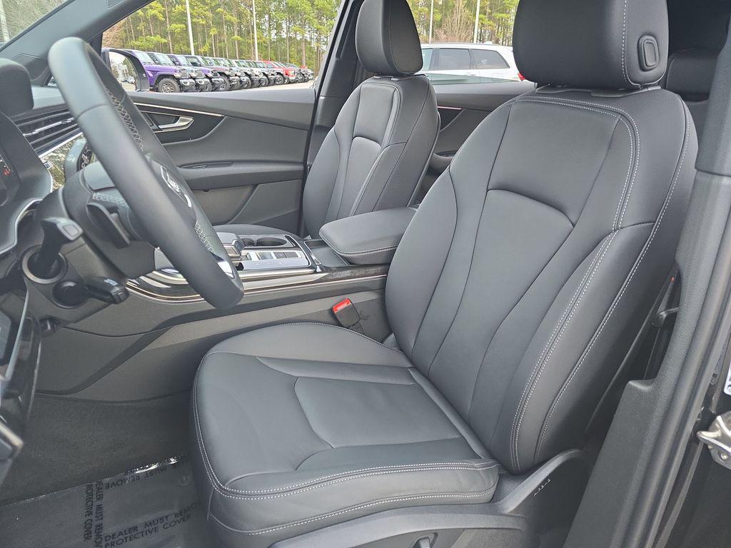 used 2025 Audi Q7 car, priced at $51,950