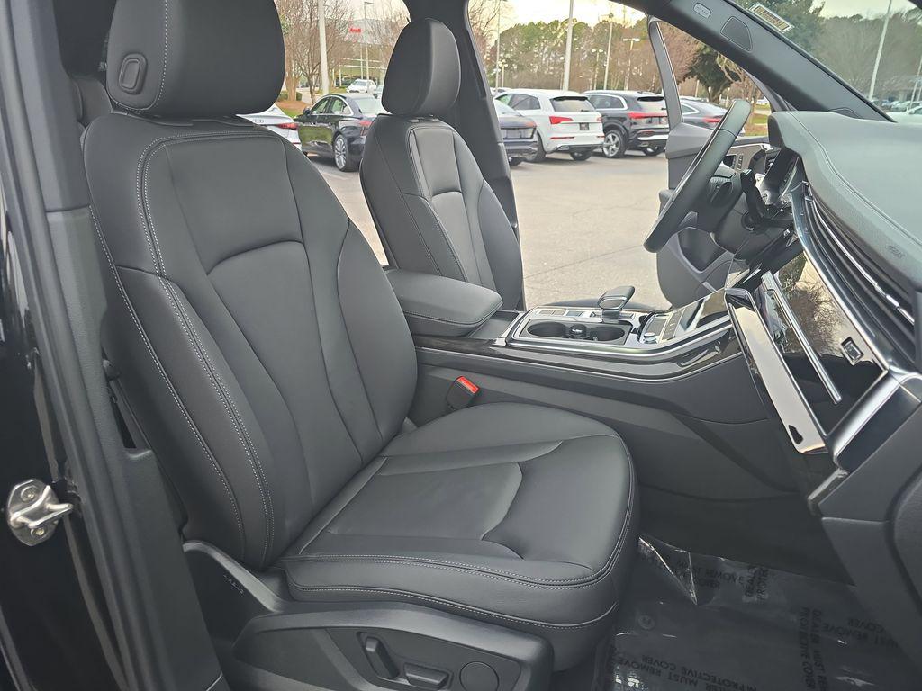 used 2025 Audi Q7 car, priced at $51,950