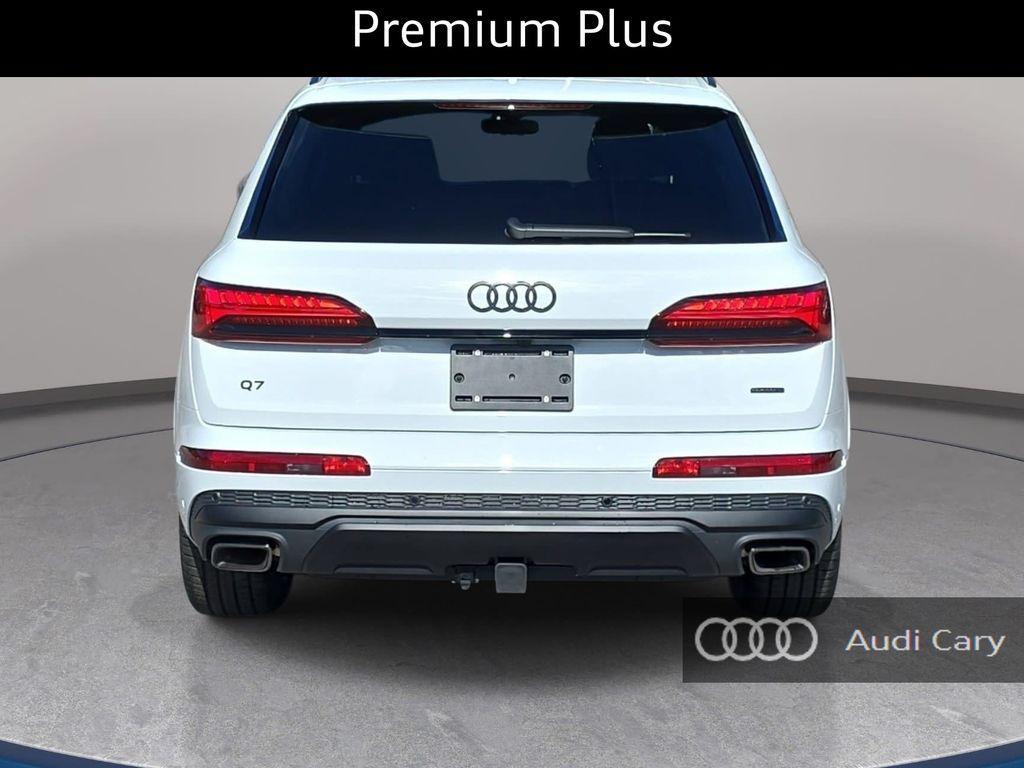 new 2026 Audi Q7 car, priced at $70,555