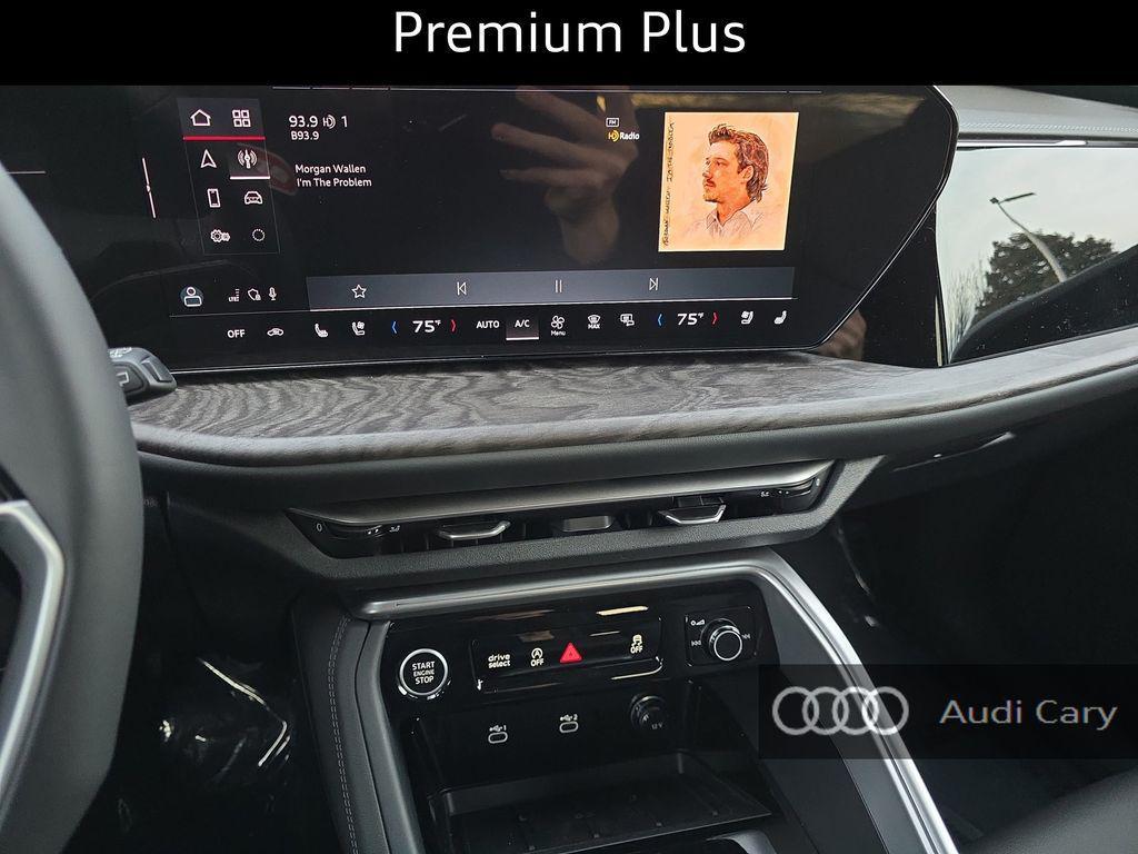 new 2025 Audi Q5 car, priced at $58,131