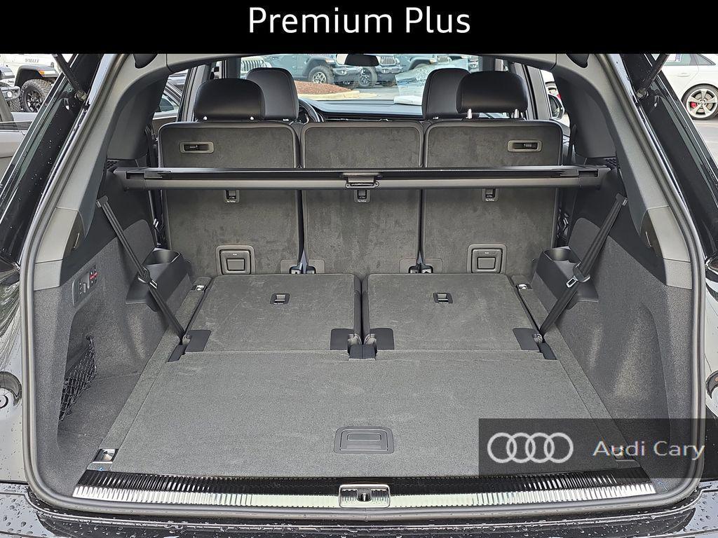 new 2026 Audi Q7 car, priced at $75,810