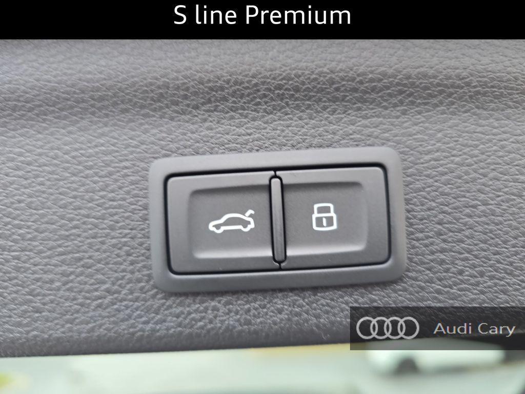 new 2025 Audi Q3 car, priced at $39,798