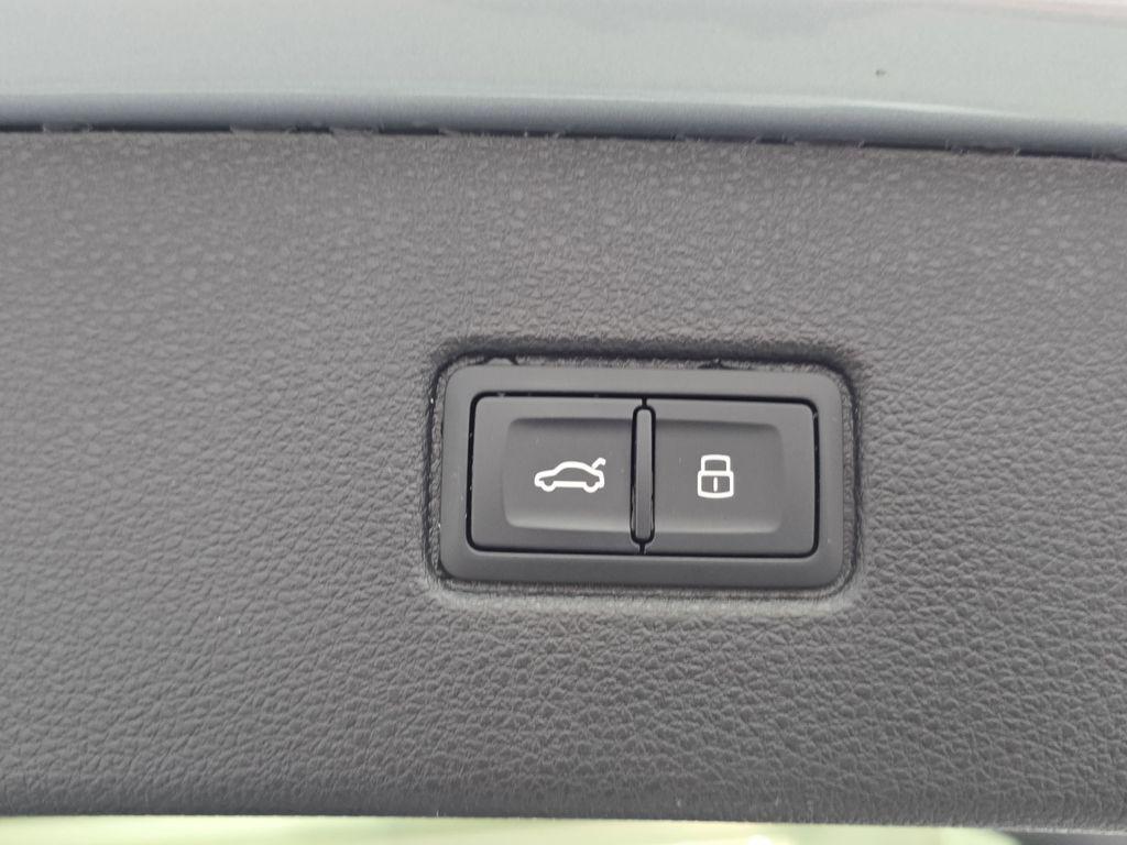 used 2025 Audi Q7 car, priced at $54,450