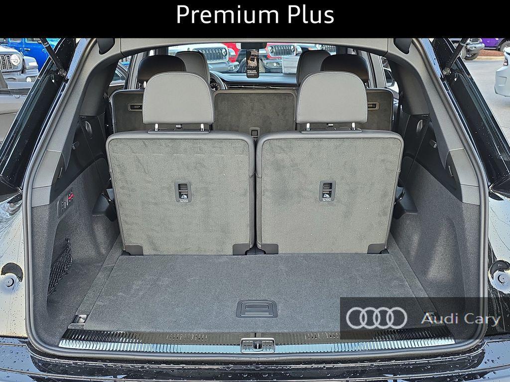new 2026 Audi Q7 car, priced at $69,666