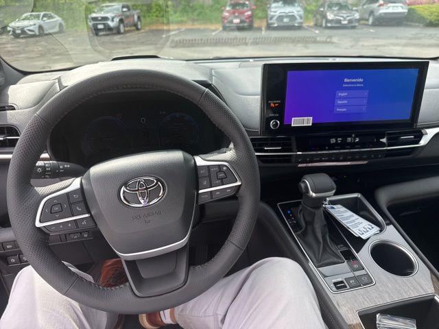 new 2026 Toyota Sienna car, priced at $63,613