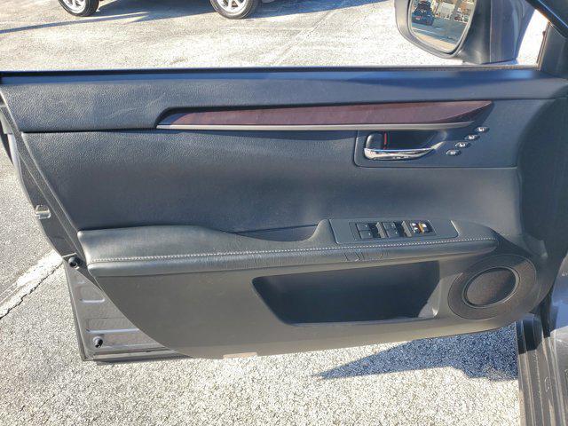 used 2013 Lexus ES 350 car, priced at $11,895