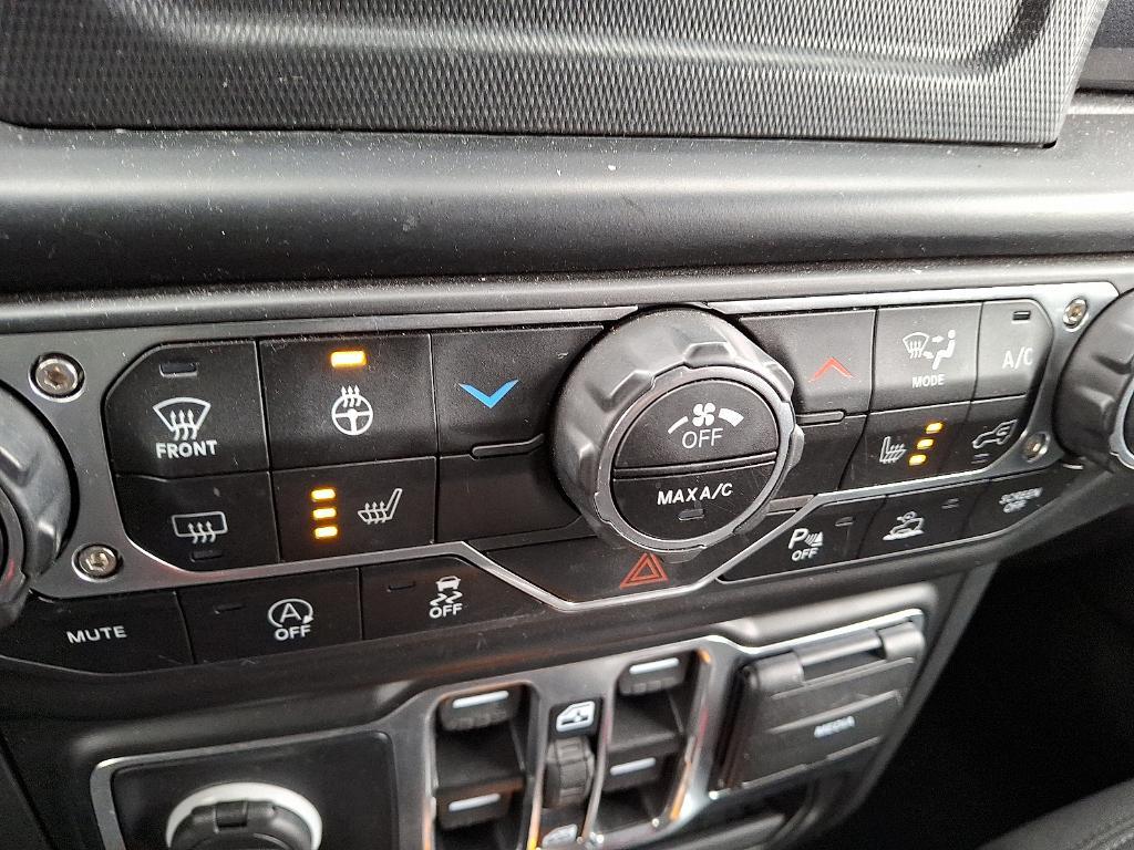 used 2022 Jeep Wrangler Unlimited car, priced at $29,592