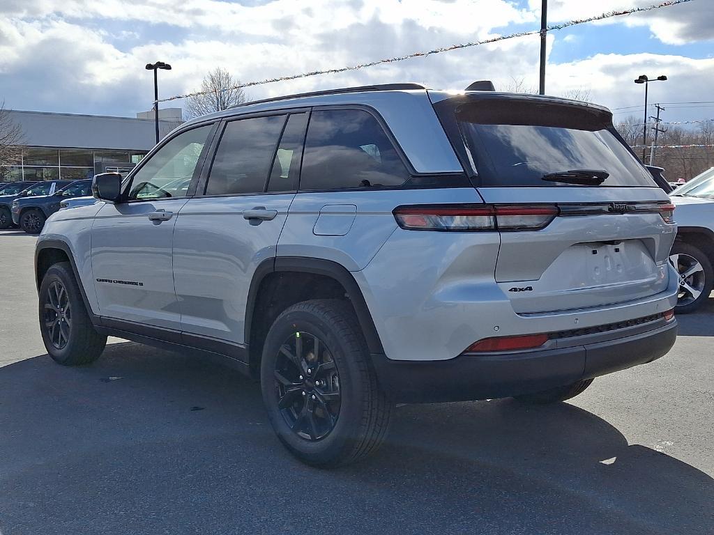 new 2026 Jeep Grand Cherokee car, priced at $49,170
