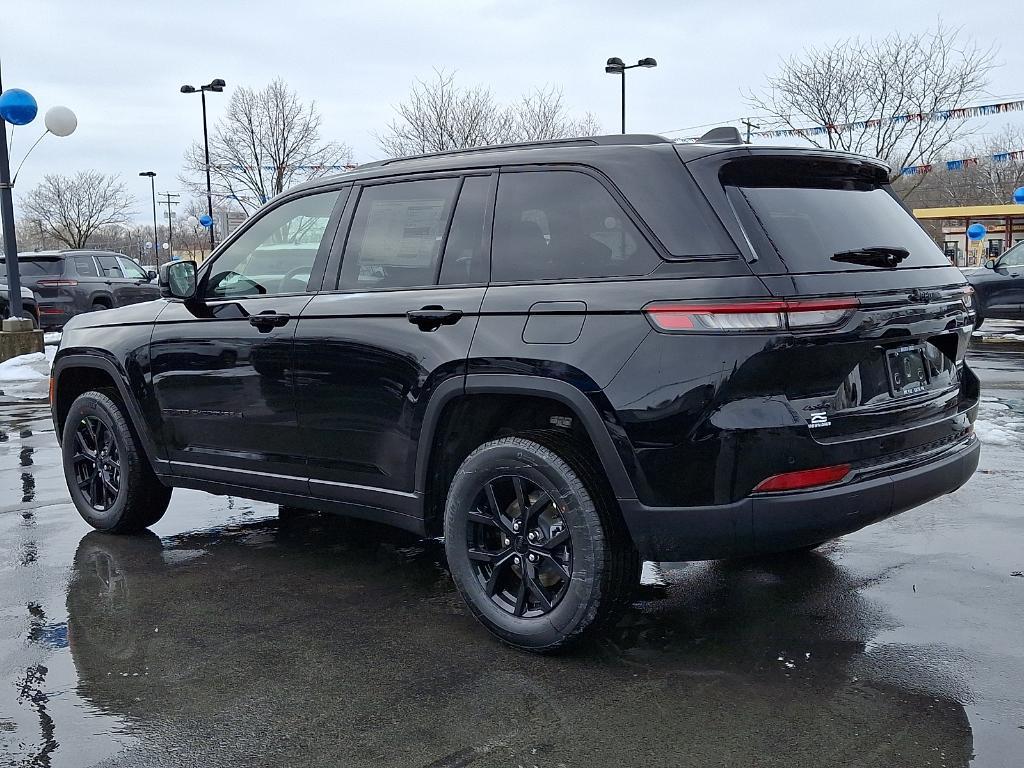new 2025 Jeep Grand Cherokee car, priced at $47,330