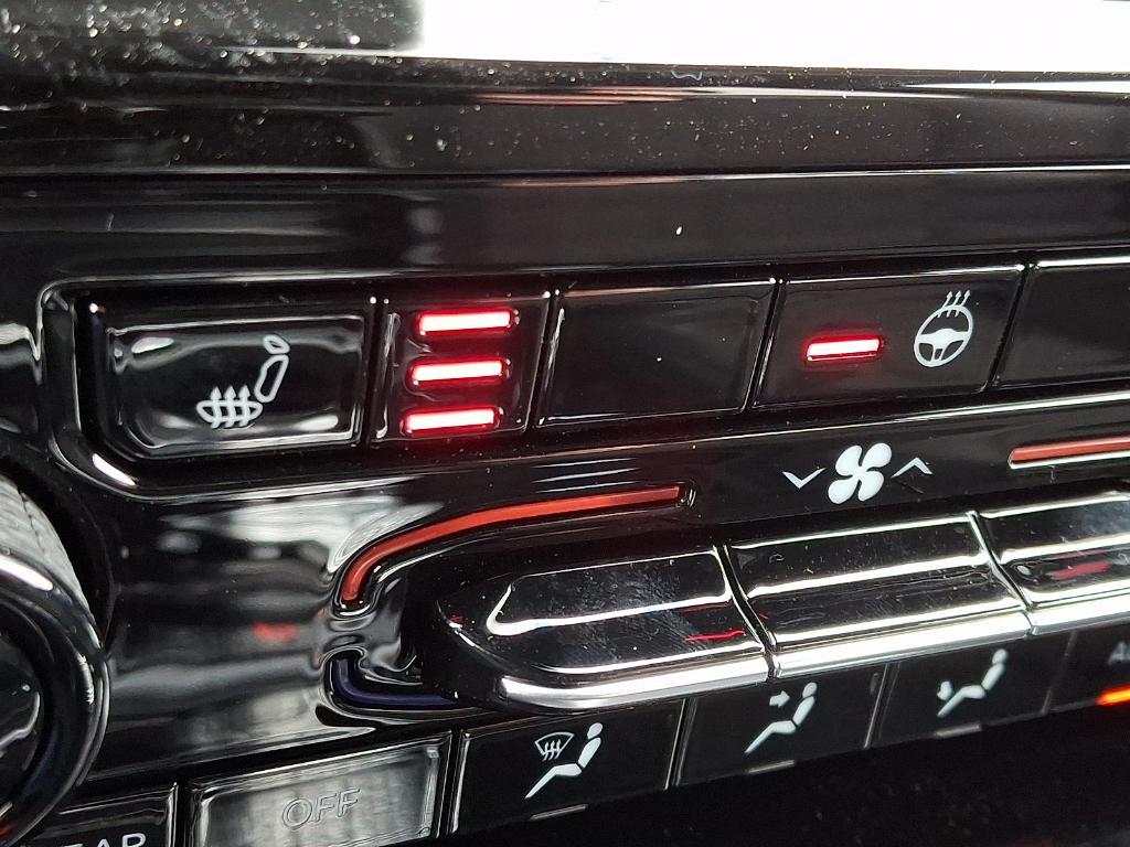 new 2025 Jeep Grand Cherokee car, priced at $47,330