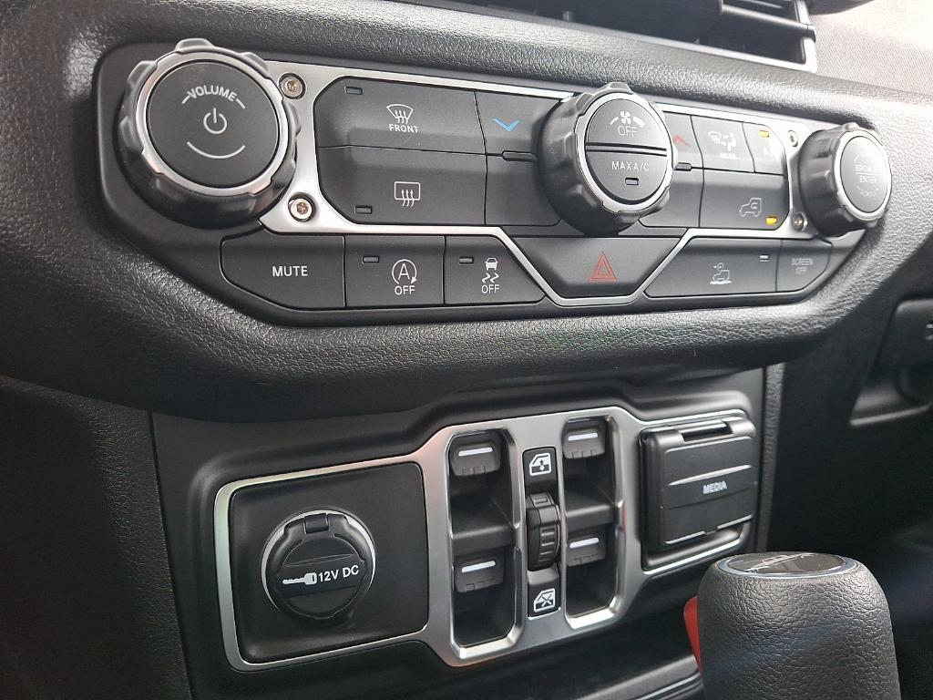 new 2026 Jeep Gladiator car, priced at $43,710