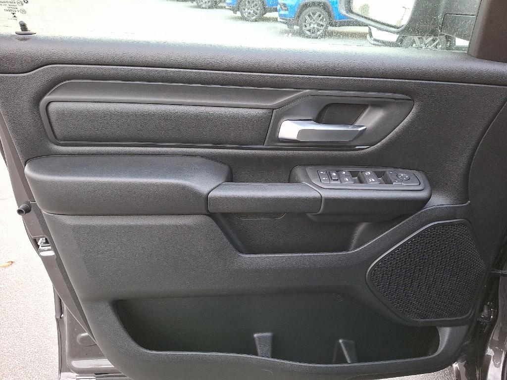 new 2025 Ram 1500 car, priced at $53,555