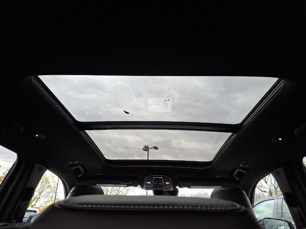 new 2025 Jeep Grand Cherokee car, priced at $53,915