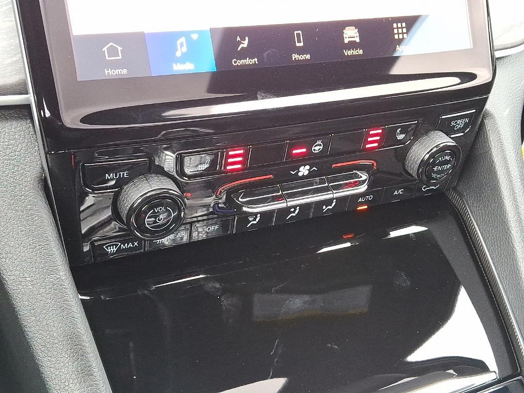 new 2025 Jeep Grand Cherokee car, priced at $53,915