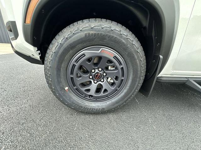new 2025 Nissan Frontier car