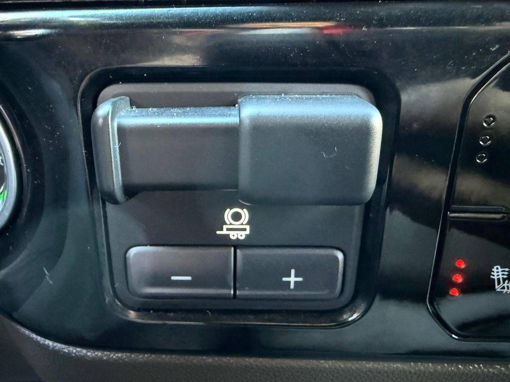 used 2024 GMC Sierra 2500 car, priced at $46,950