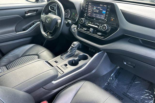 used 2021 Toyota Highlander car, priced at $29,965