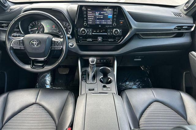 used 2021 Toyota Highlander car, priced at $29,965