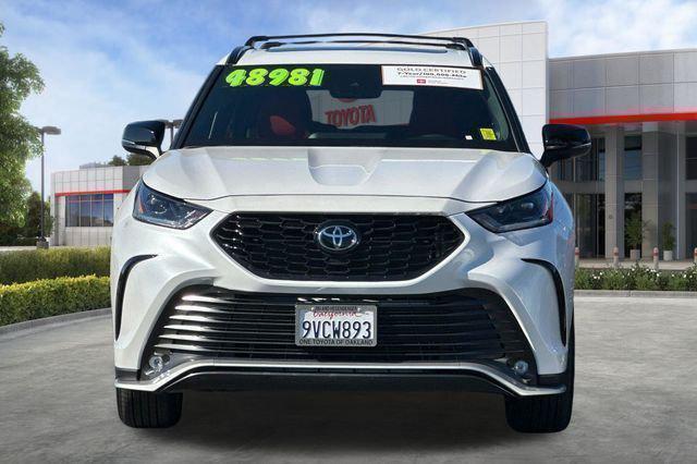 used 2025 Toyota Highlander car, priced at $48,961