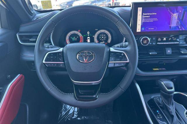 used 2025 Toyota Highlander car, priced at $48,961