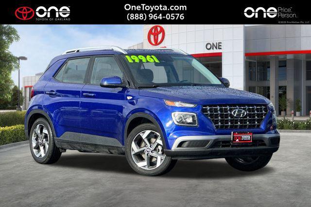 used 2025 Hyundai Venue car, priced at $19,961