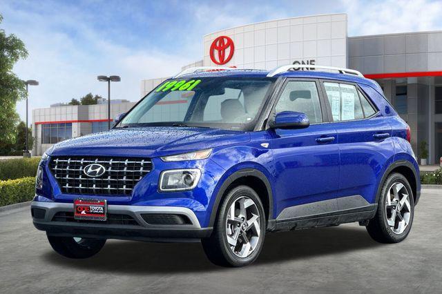 used 2025 Hyundai Venue car, priced at $19,961