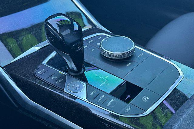 BMW 3 Series view 20