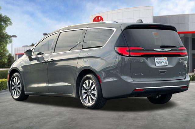 used 2021 Chrysler Pacifica Hybrid car, priced at $17,965