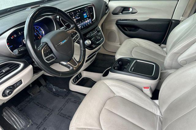 used 2021 Chrysler Pacifica Hybrid car, priced at $17,965