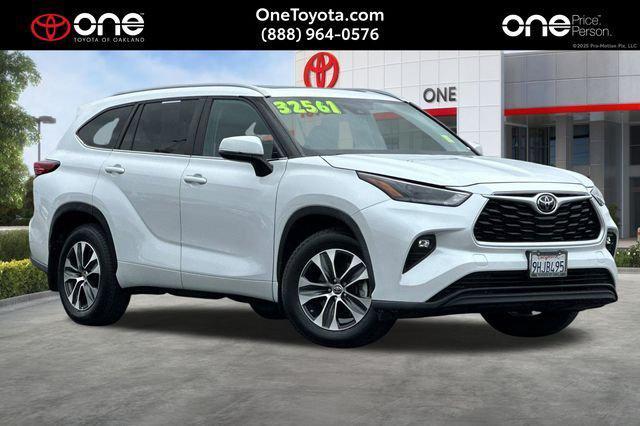 used 2023 Toyota Highlander car, priced at $31,962