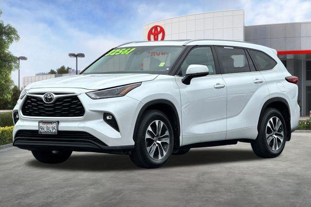 used 2023 Toyota Highlander car, priced at $31,962