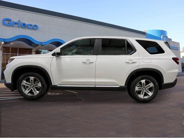 new 2025 Honda Pilot car, priced at $46,050