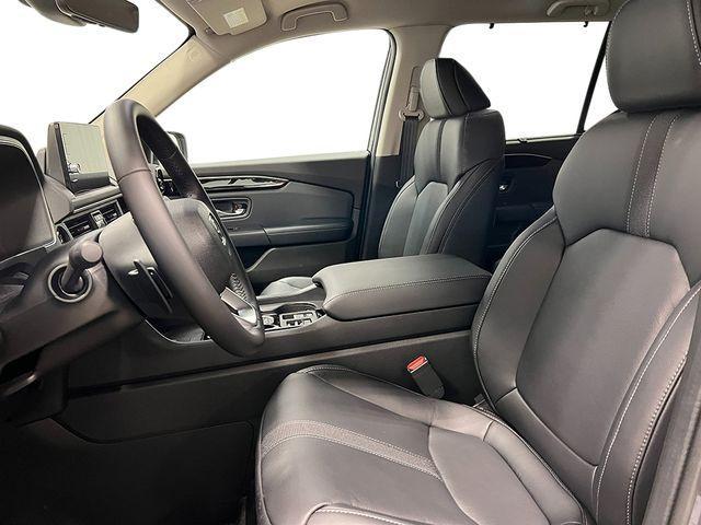 new 2025 Honda Pilot car, priced at $45,595