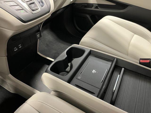 new 2026 Honda Odyssey car, priced at $44,290