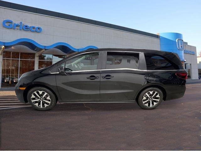 new 2026 Honda Odyssey car, priced at $44,290