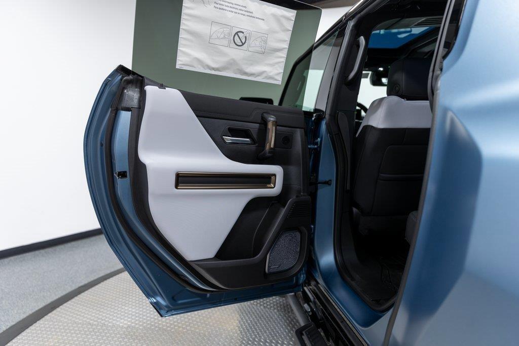 new 2024 GMC HUMMER EV Pickup car, priced at $125,295