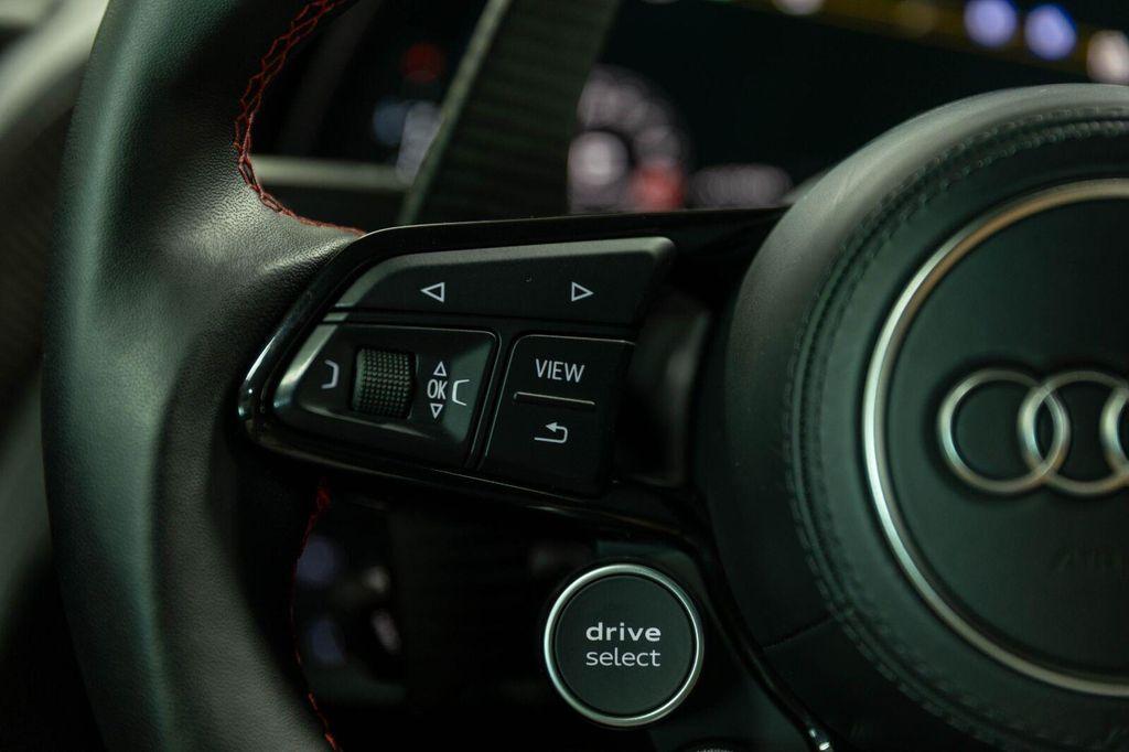 Audi R8 view 94