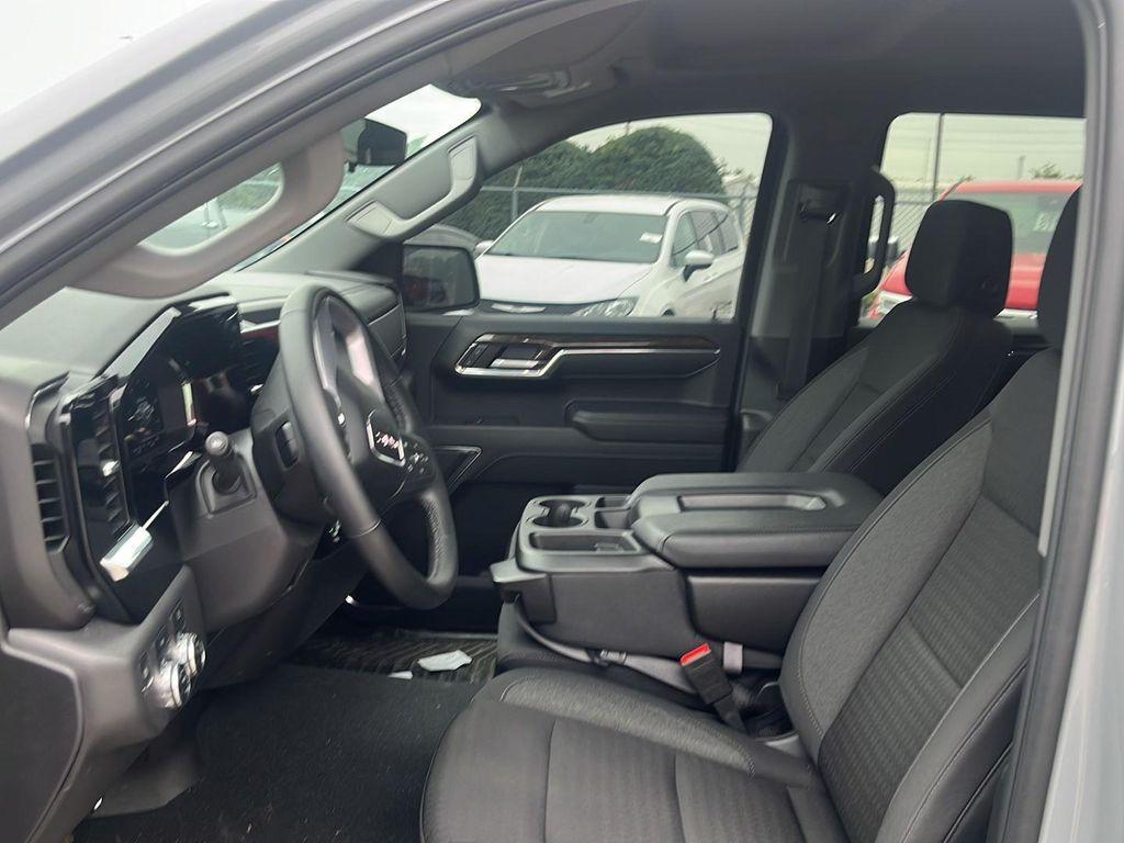used 2024 GMC Sierra 1500 car, priced at $41,100