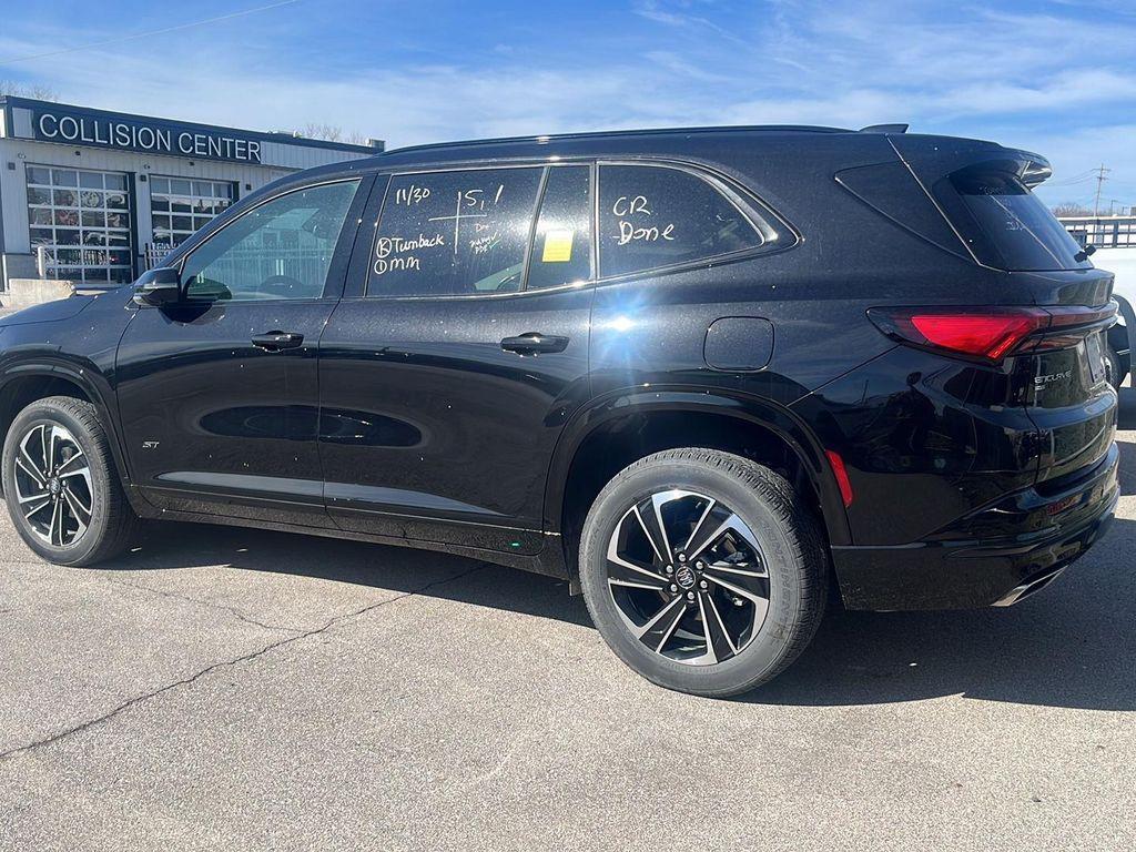 used 2025 Buick Enclave car, priced at $40,400