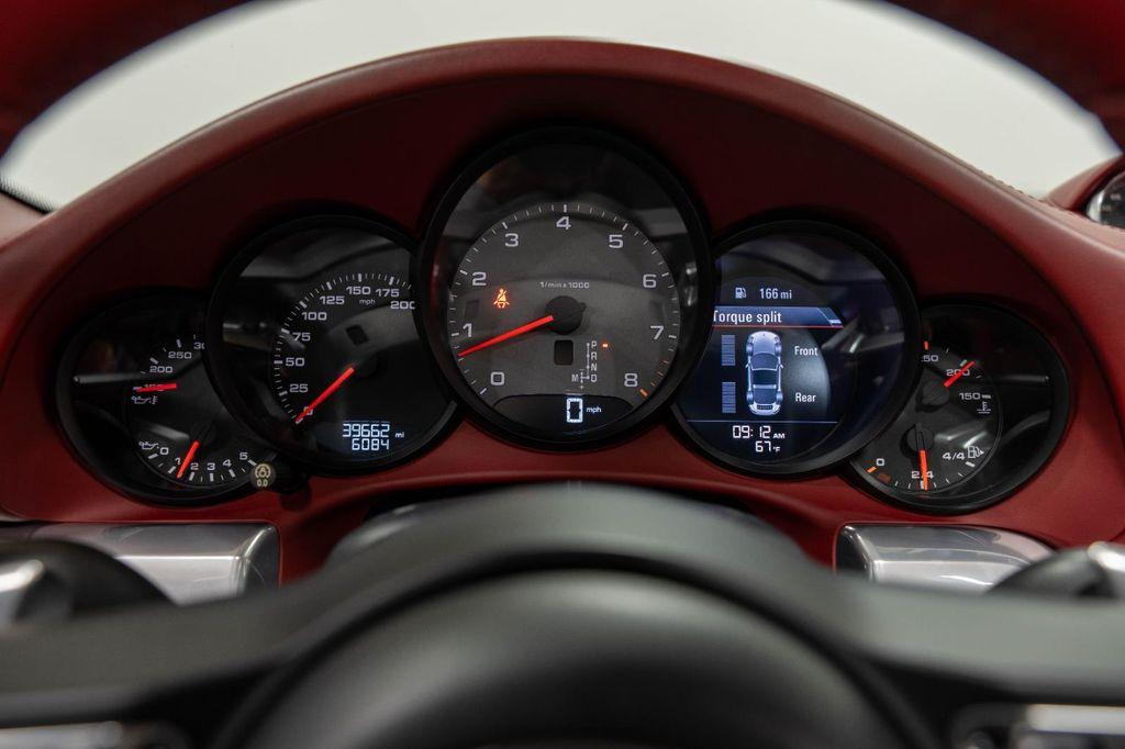 Porsche 911 view 78
