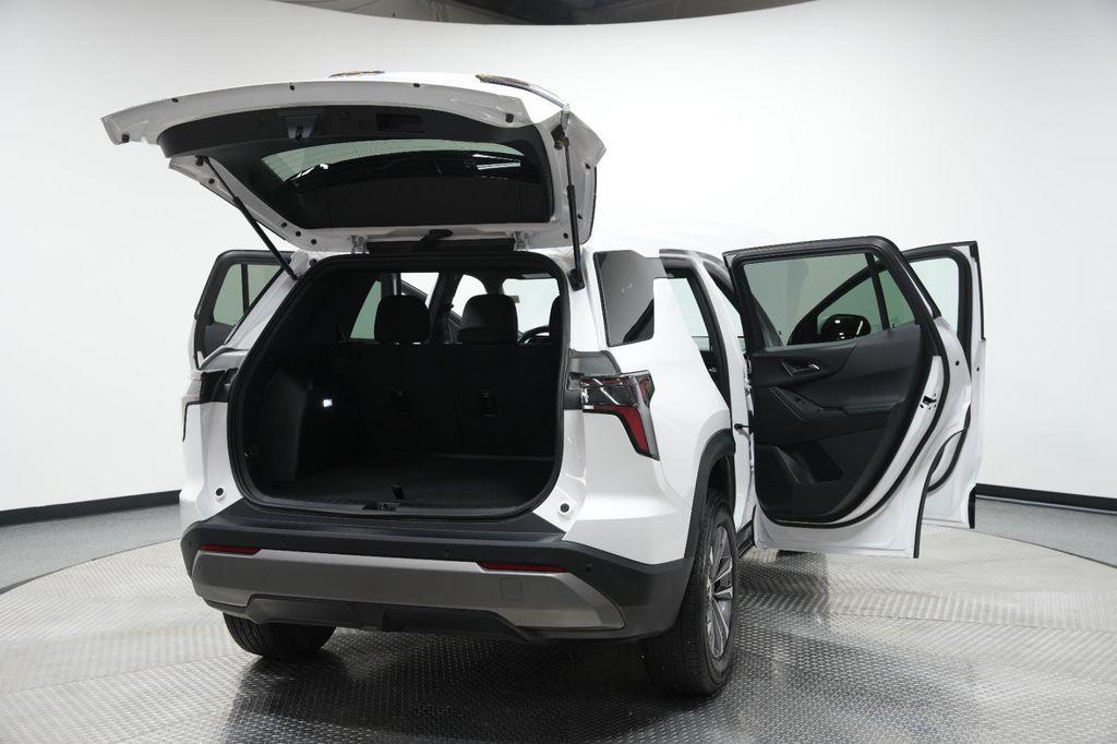 used 2025 Chevrolet Equinox car, priced at $25,900