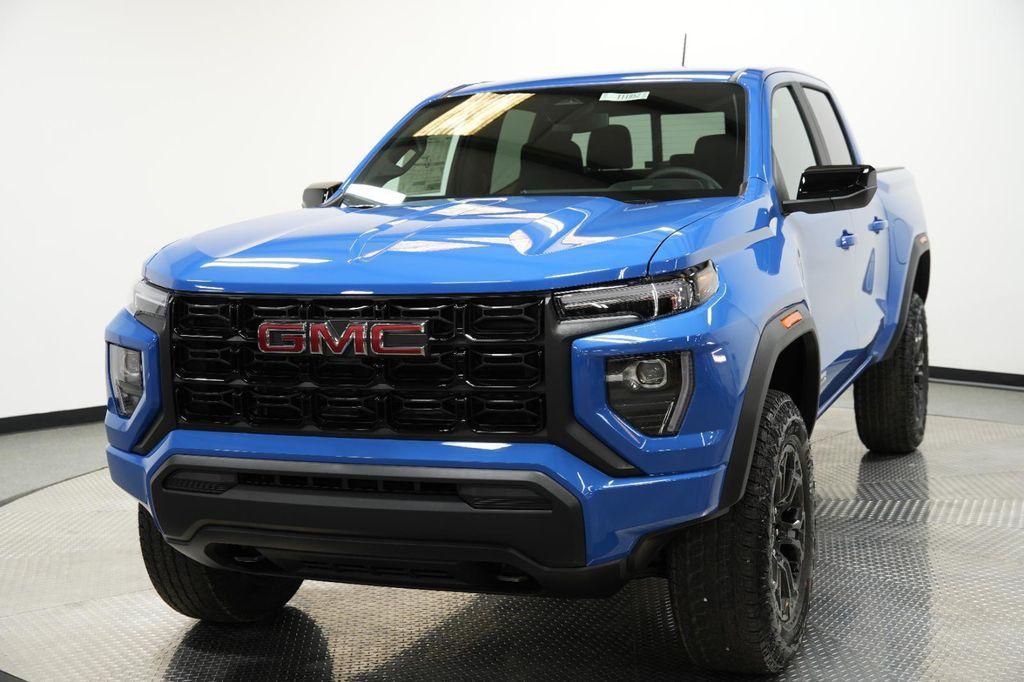 new 2025 GMC Canyon car, priced at $35,880