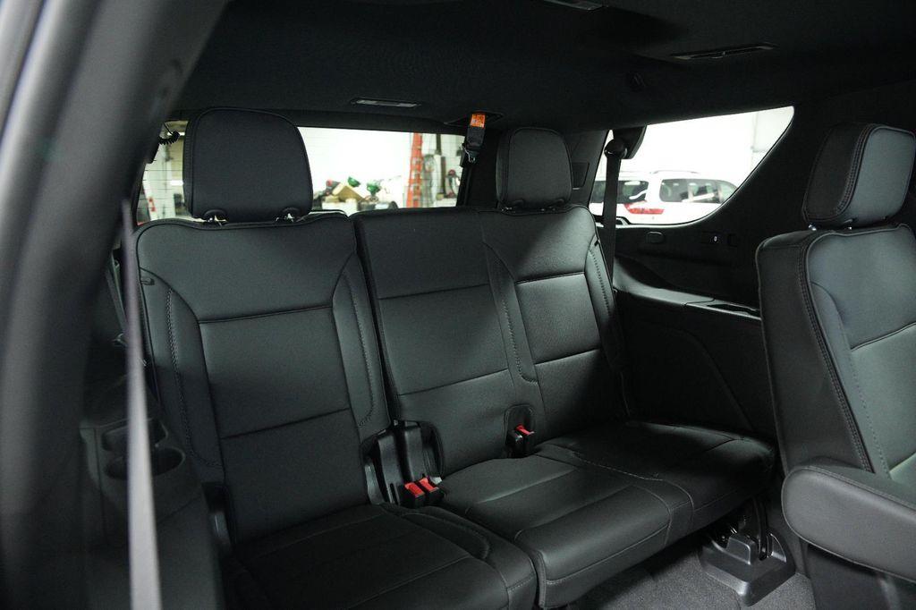 used 2024 GMC Yukon car, priced at $72,600