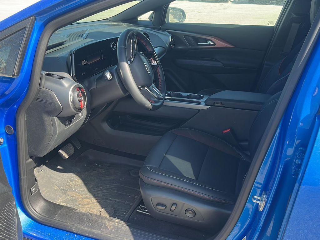used 2025 Chevrolet Equinox EV car, priced at $31,900