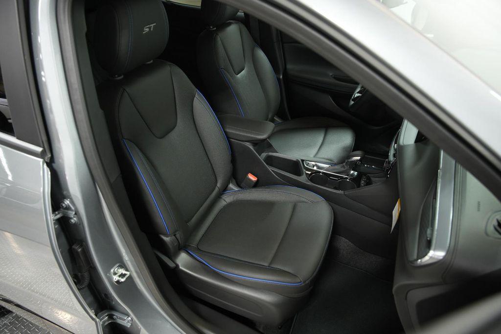 new 2026 Buick Encore GX car, priced at $28,665
