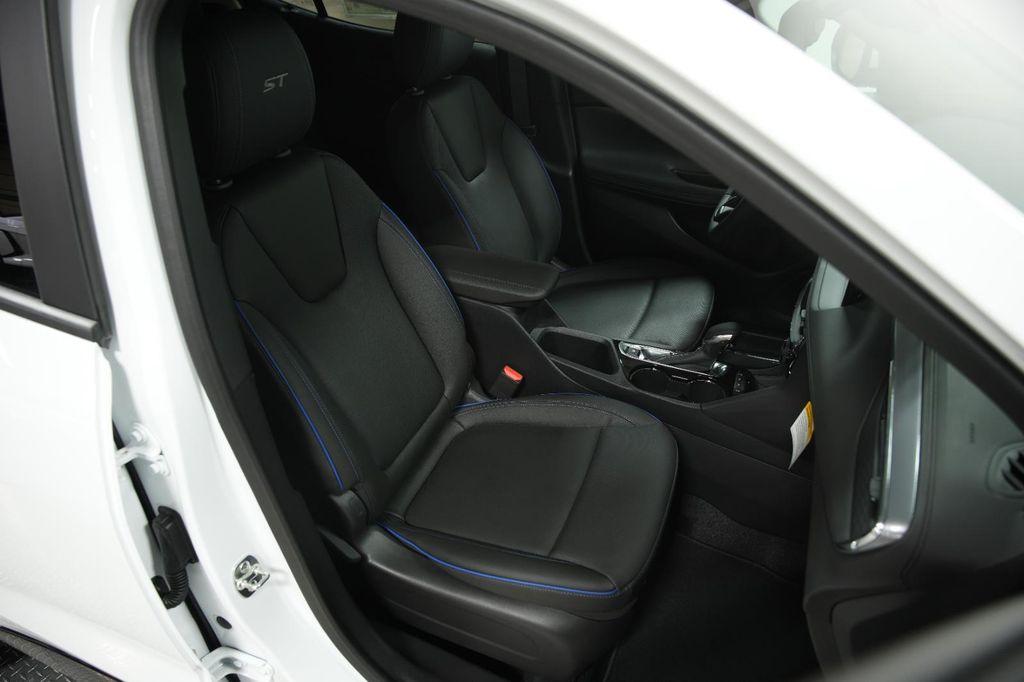 new 2026 Buick Encore GX car, priced at $27,675