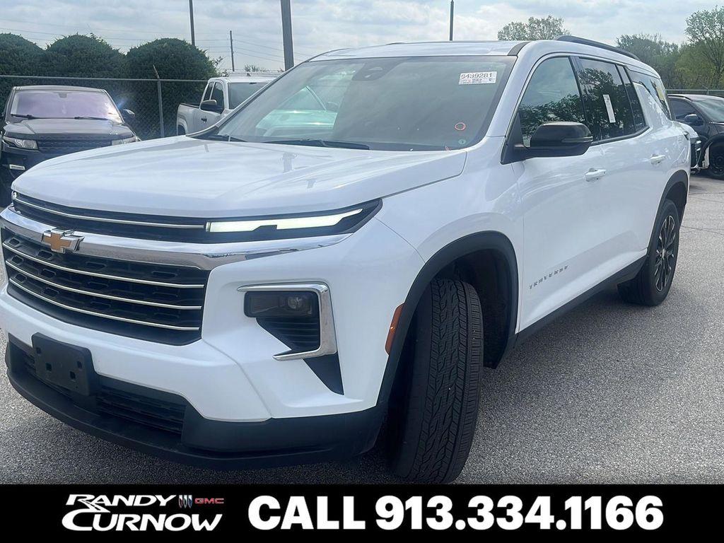 used 2025 Chevrolet Traverse car, priced at $40,500