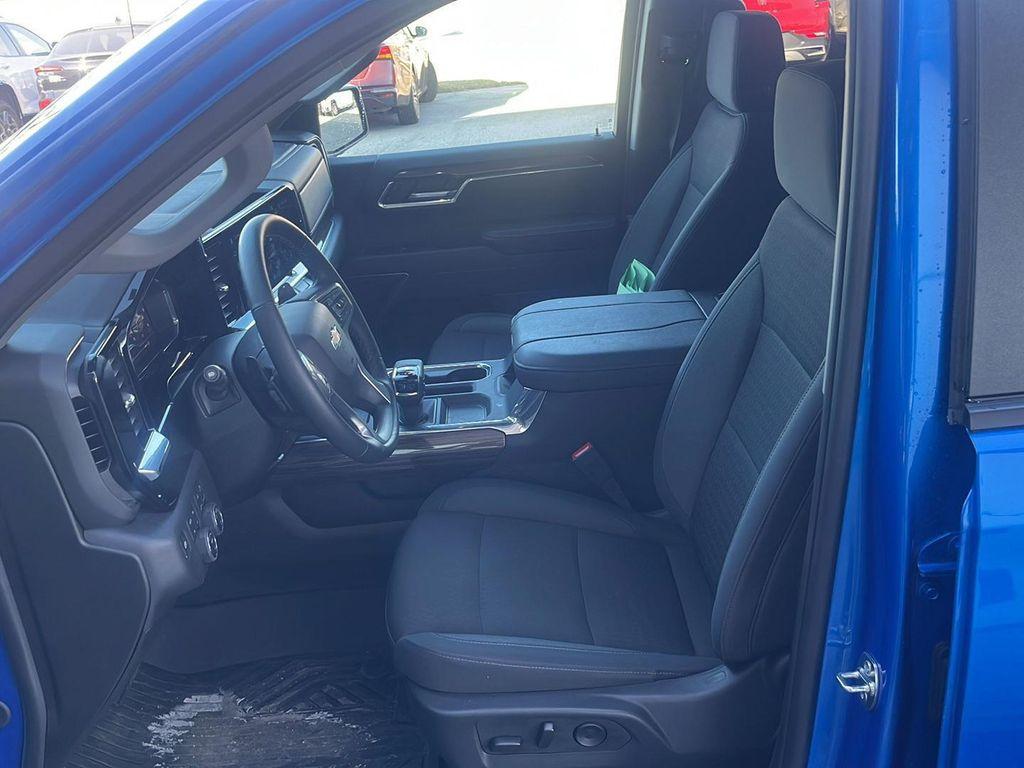 used 2025 Chevrolet Silverado 1500 car, priced at $47,900