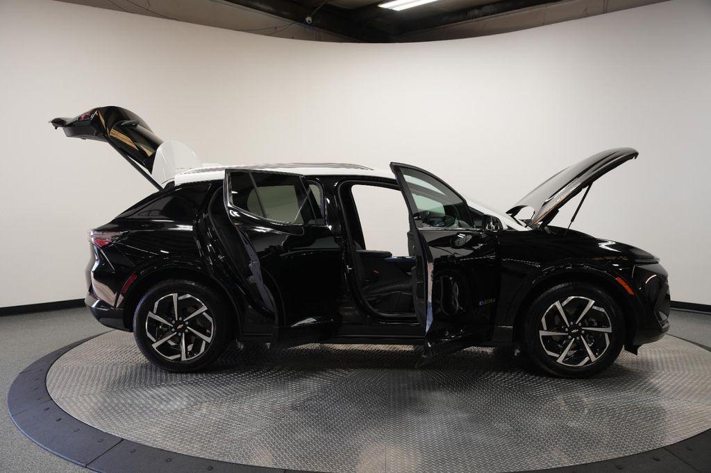 used 2025 Chevrolet Equinox EV car, priced at $24,900