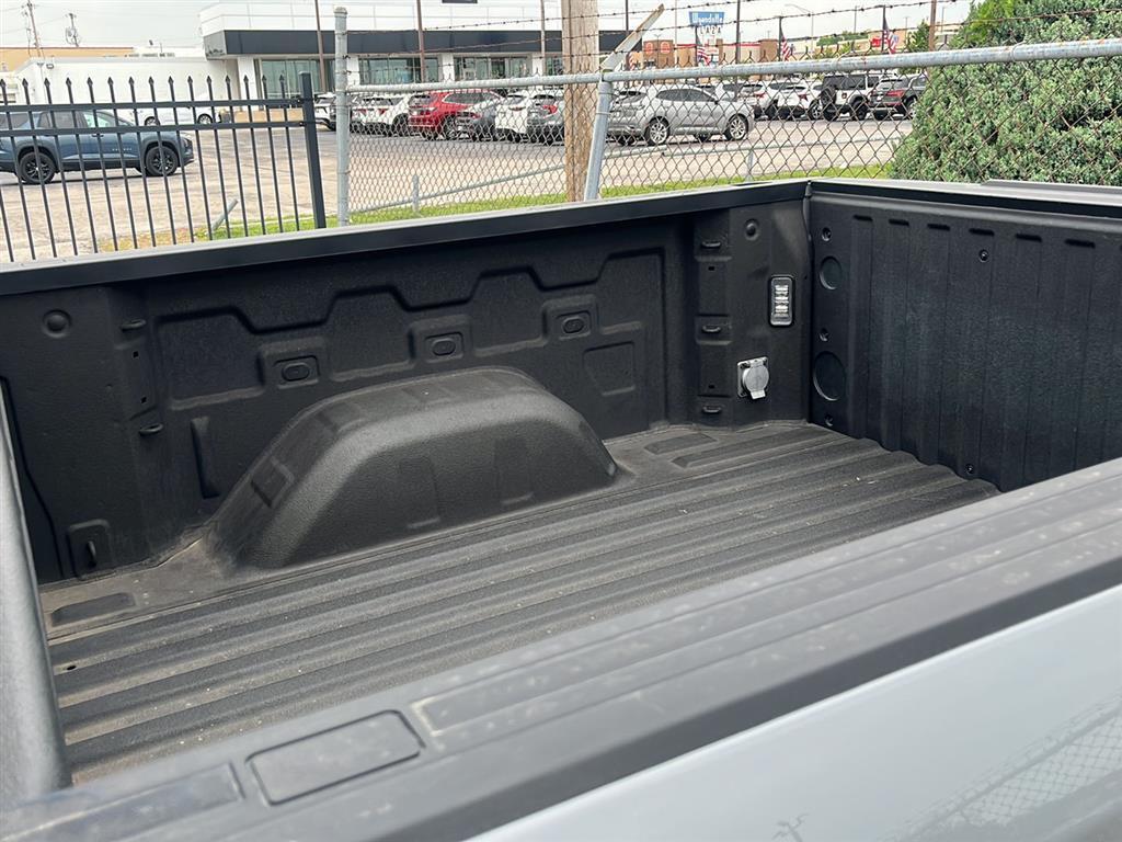 used 2024 Chevrolet Silverado 1500 car, priced at $39,900
